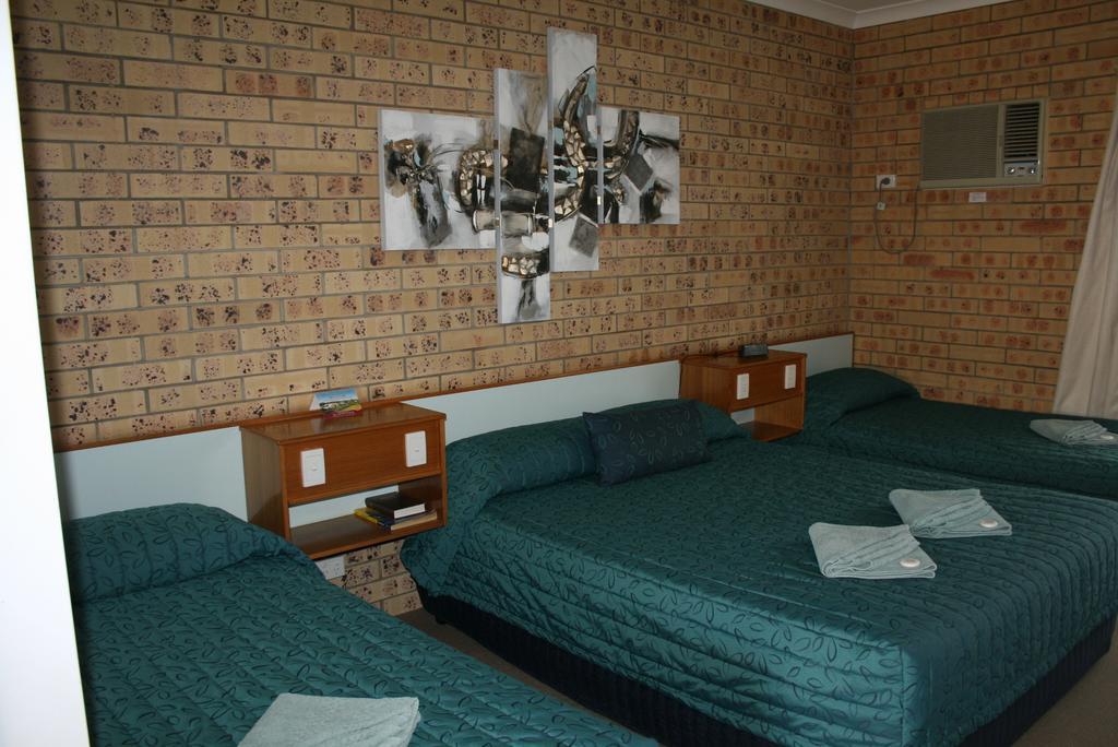 Mulga Country Motor Inn Charleville-Mézières Zimmer foto